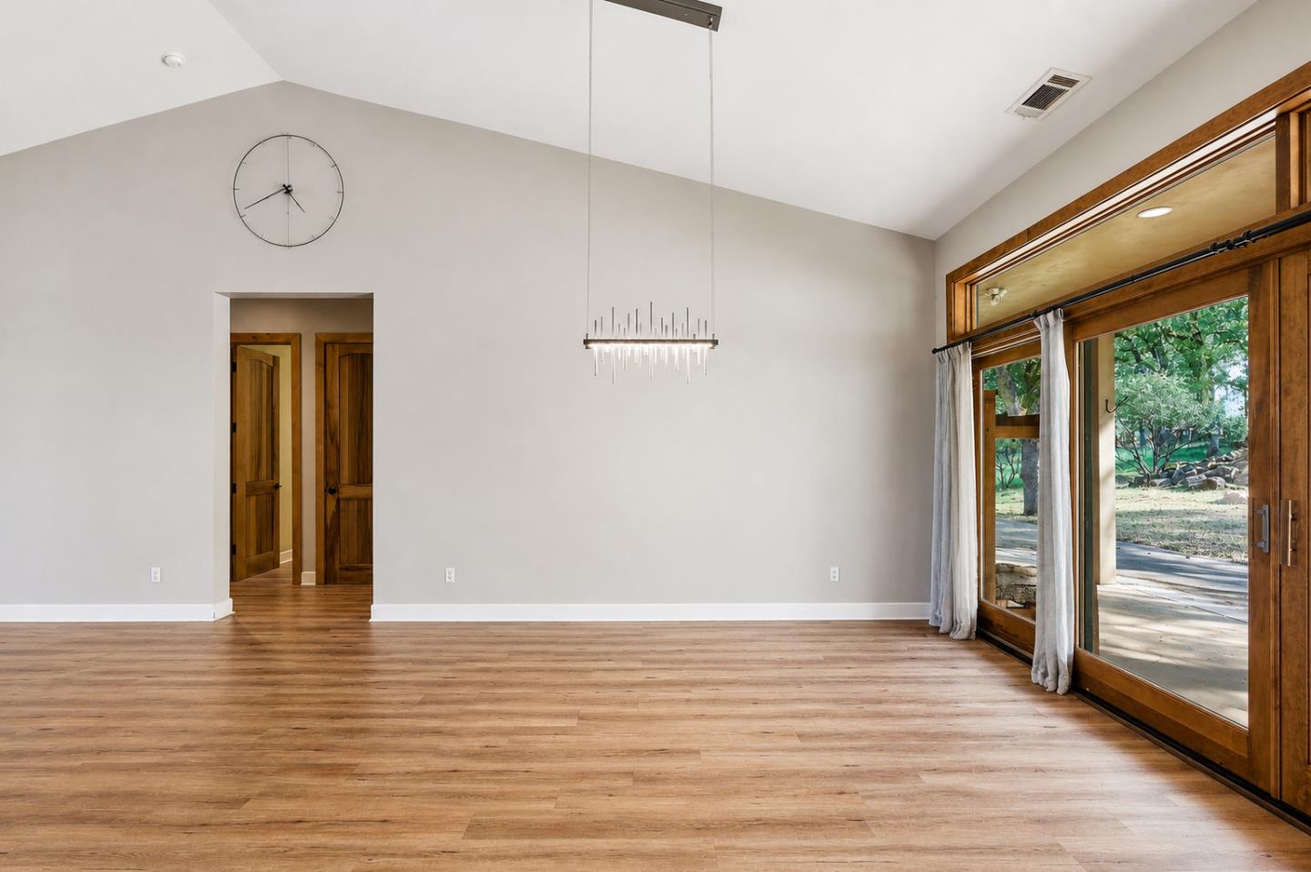17205 Black Oak Hill Drive