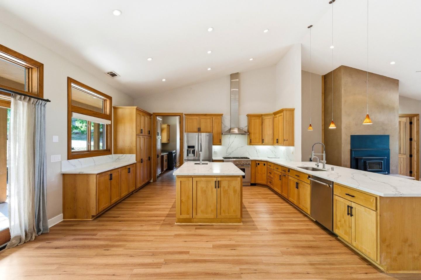 17205 Black Oak Hill Drive