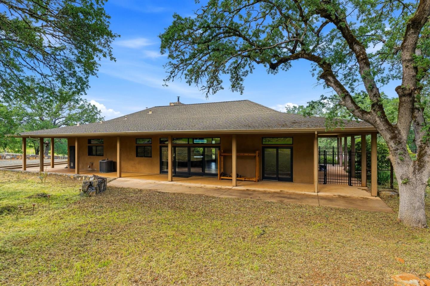 17205 Black Oak Hill Drive