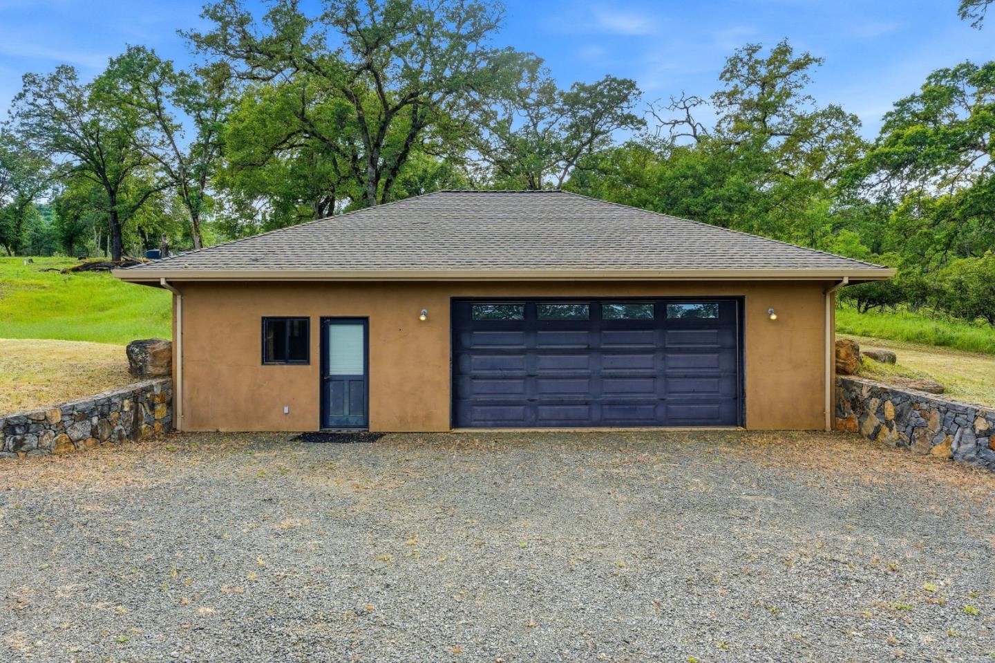 17205 Black Oak Hill Drive