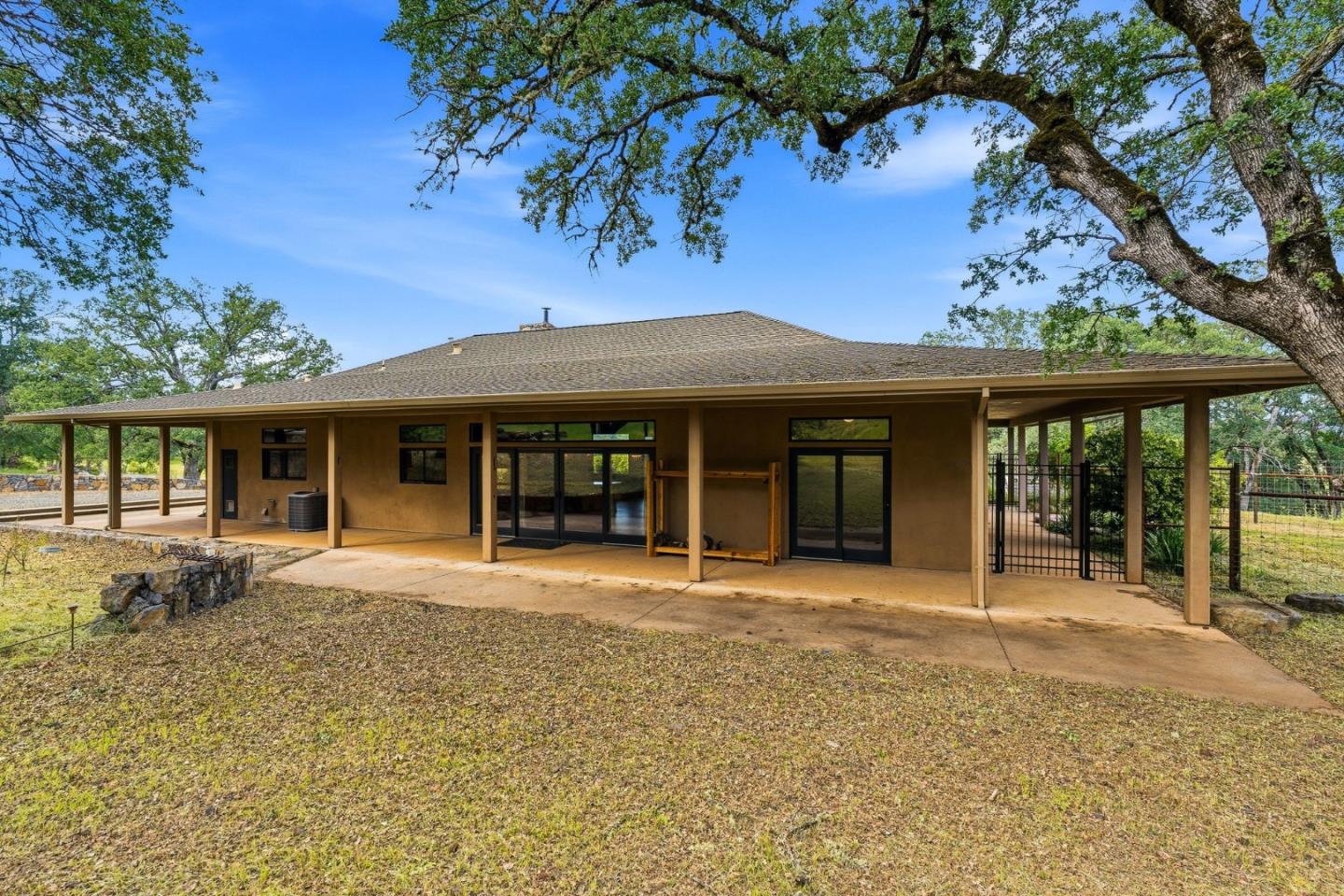 17205 Black Oak Hill Drive