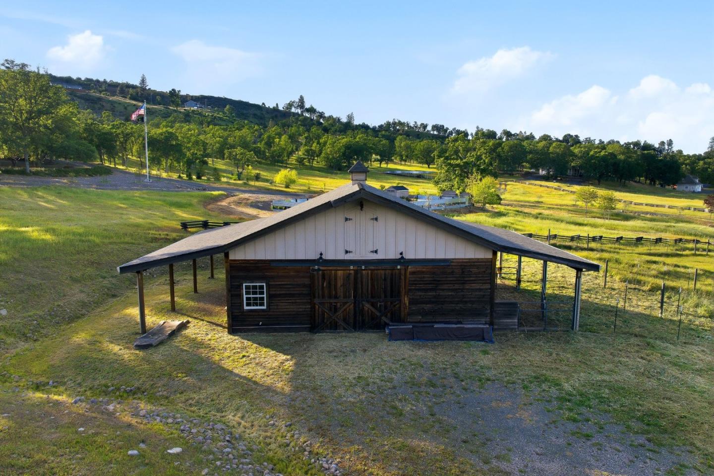 17205 Black Oak Hill Drive