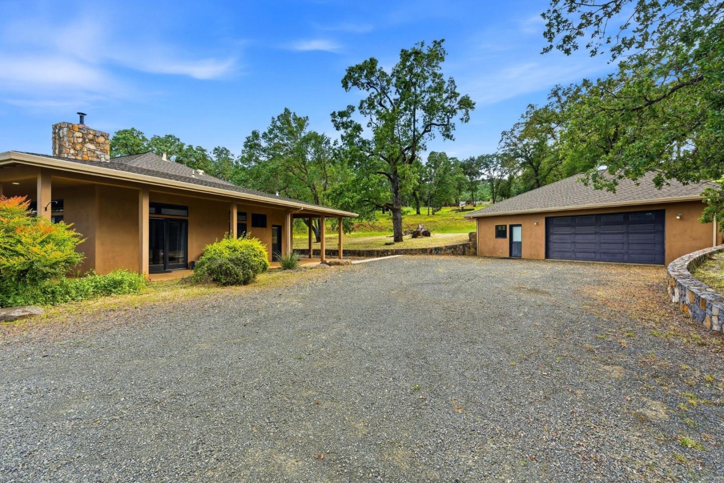 17205 Black Oak Hill Drive