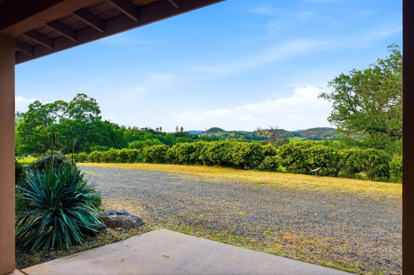 17205 Black Oak Hill Drive
