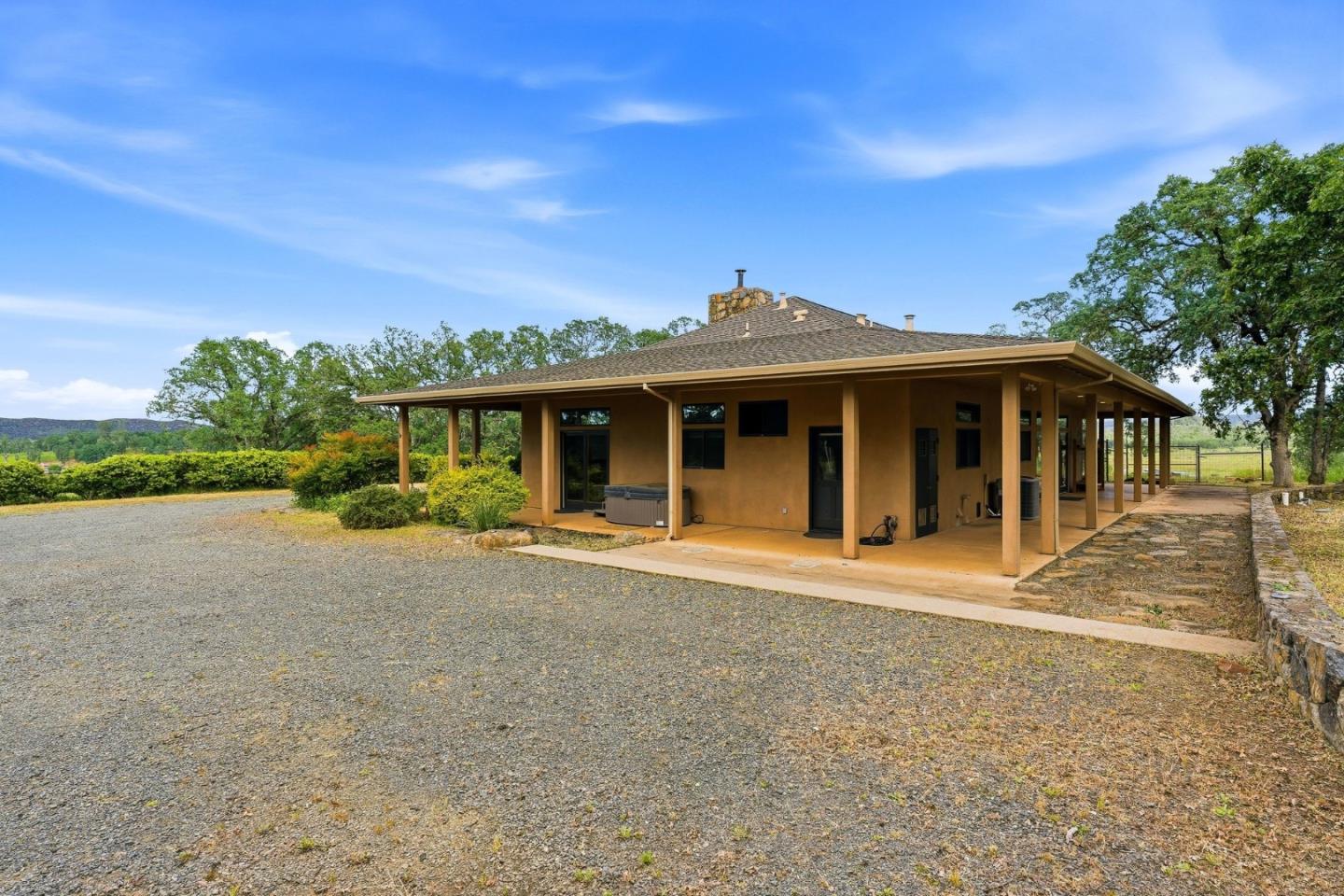 17205 Black Oak Hill Drive