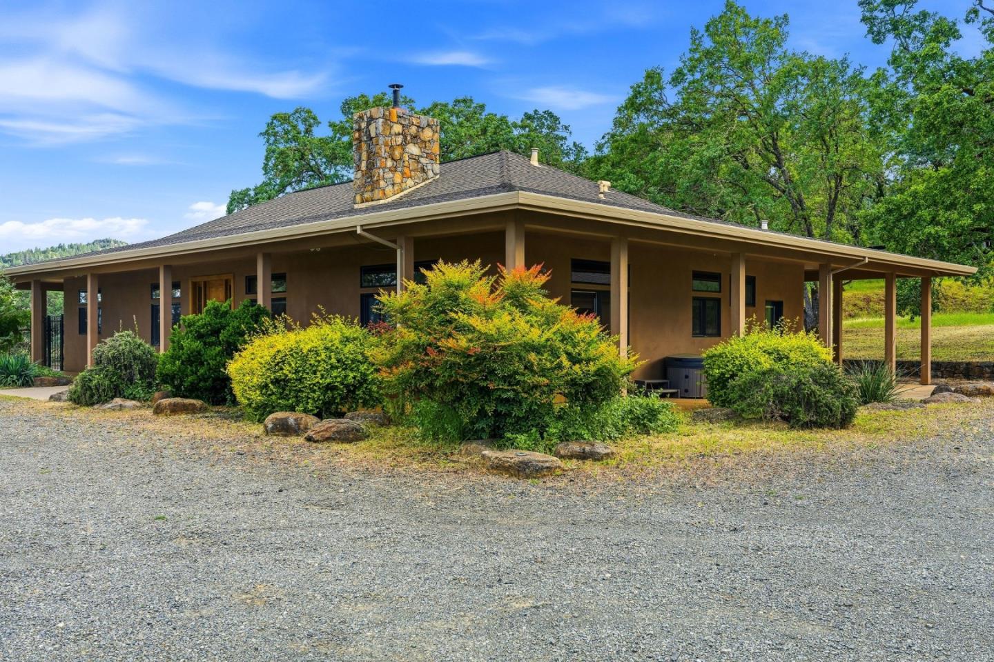 17205 Black Oak Hill Drive