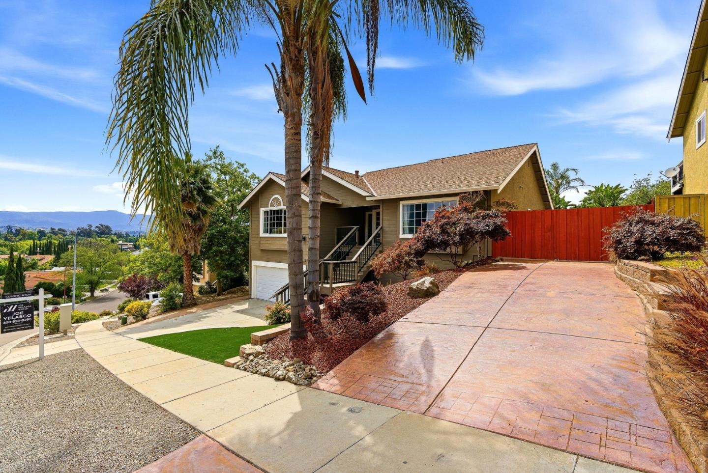 157 Knightshaven Way
