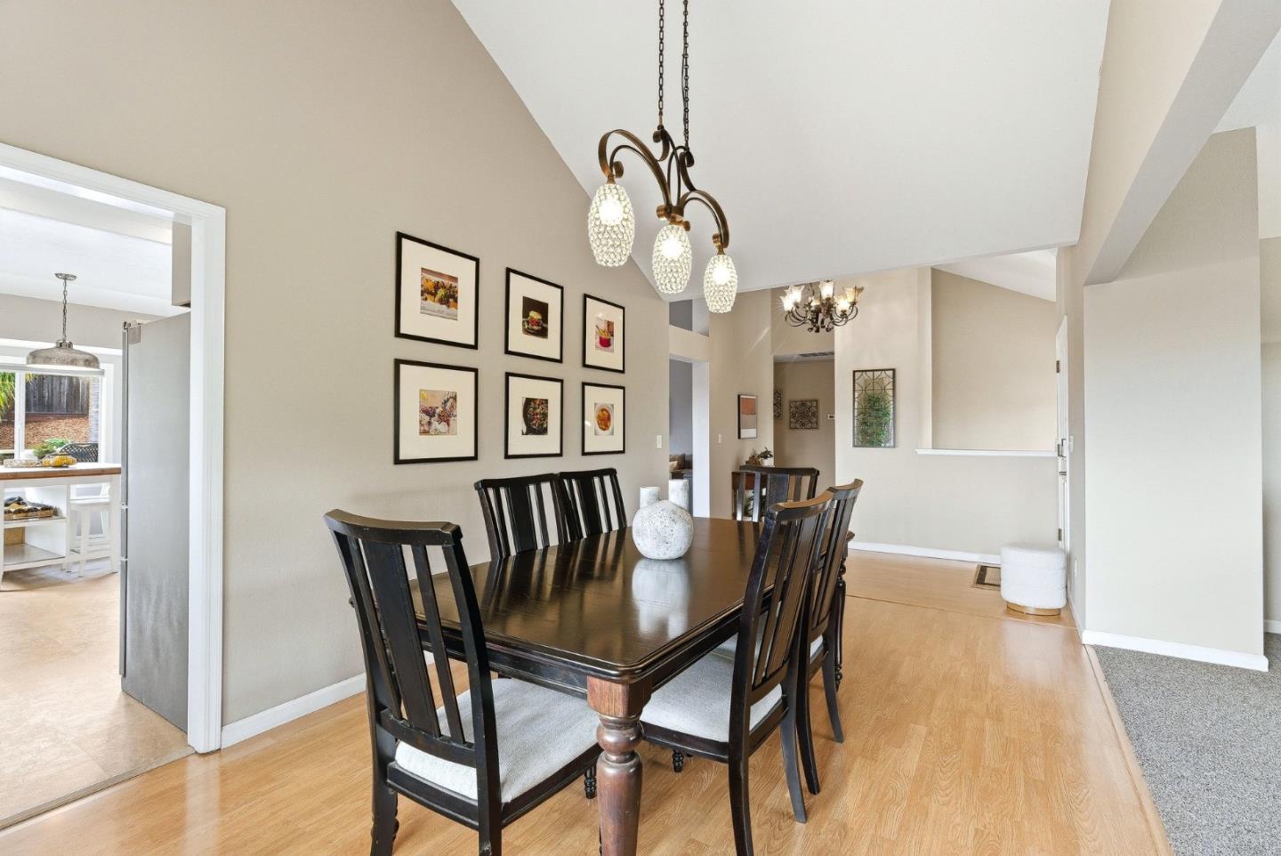 157 Knightshaven Way