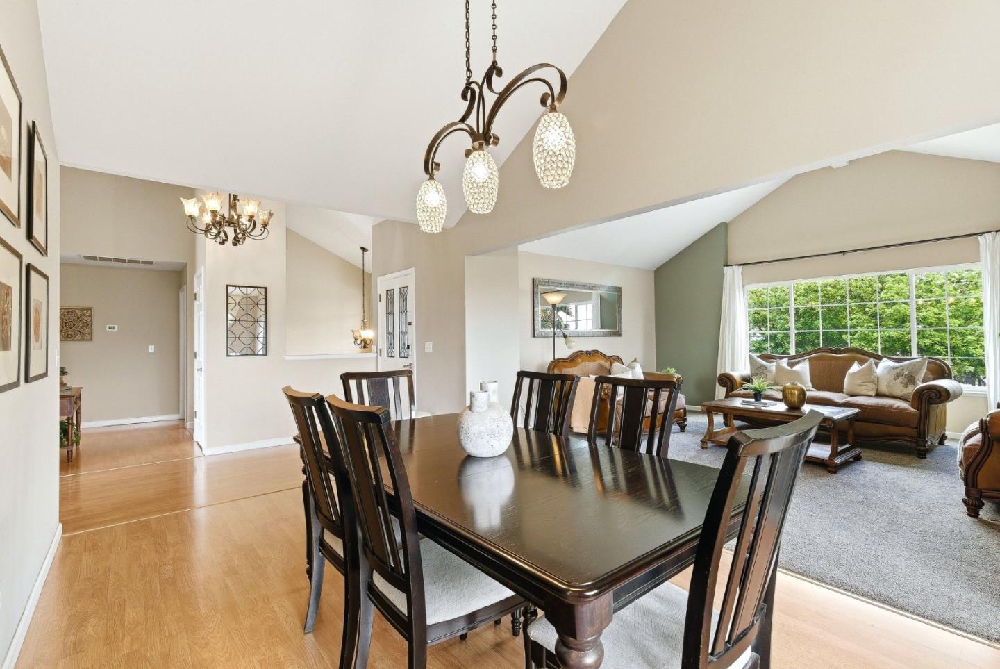 157 Knightshaven Way