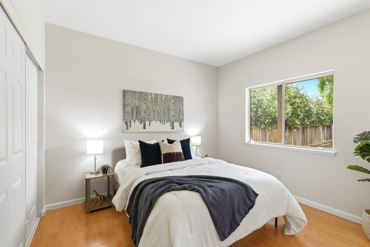 157 Knightshaven Way