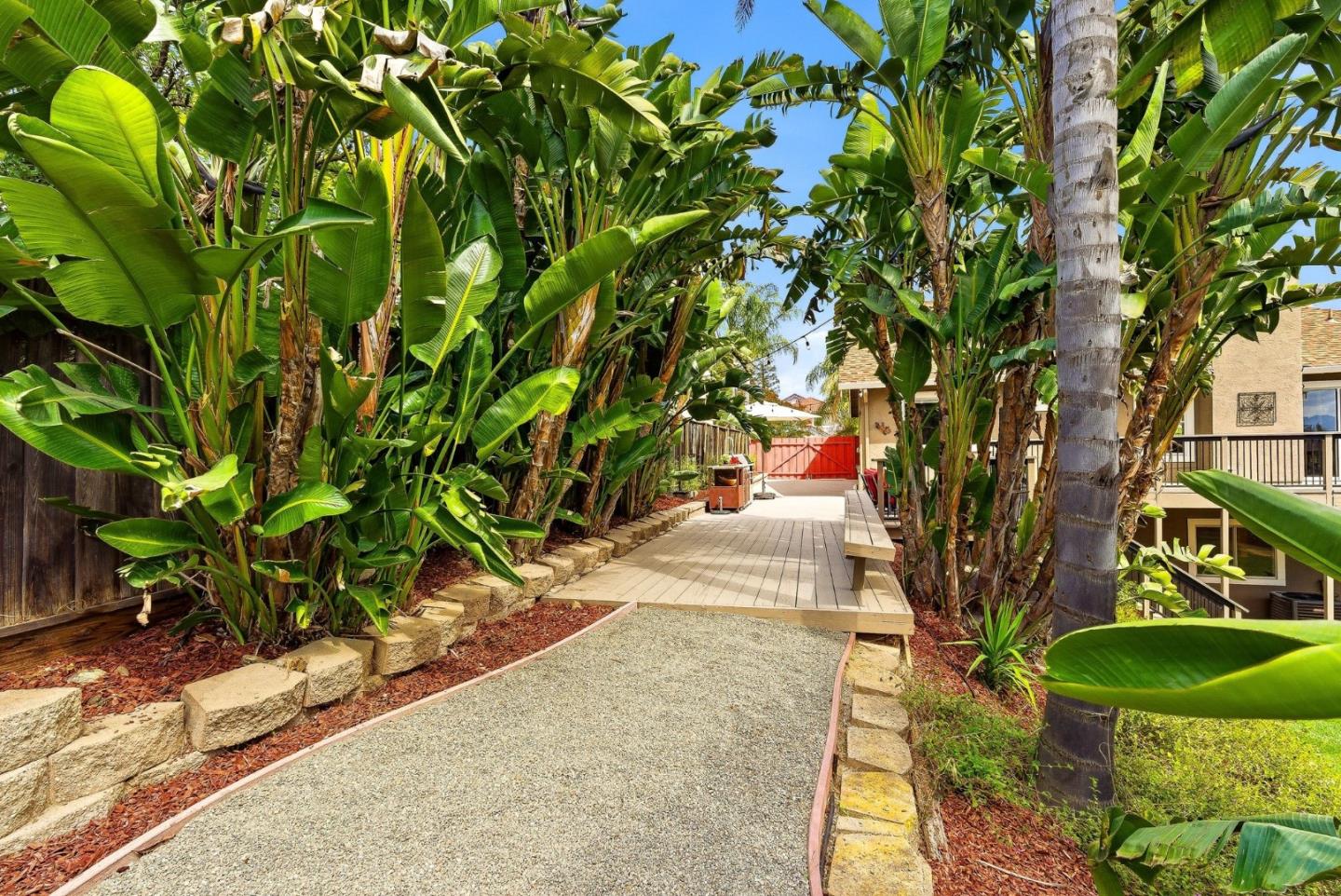 157 Knightshaven Way