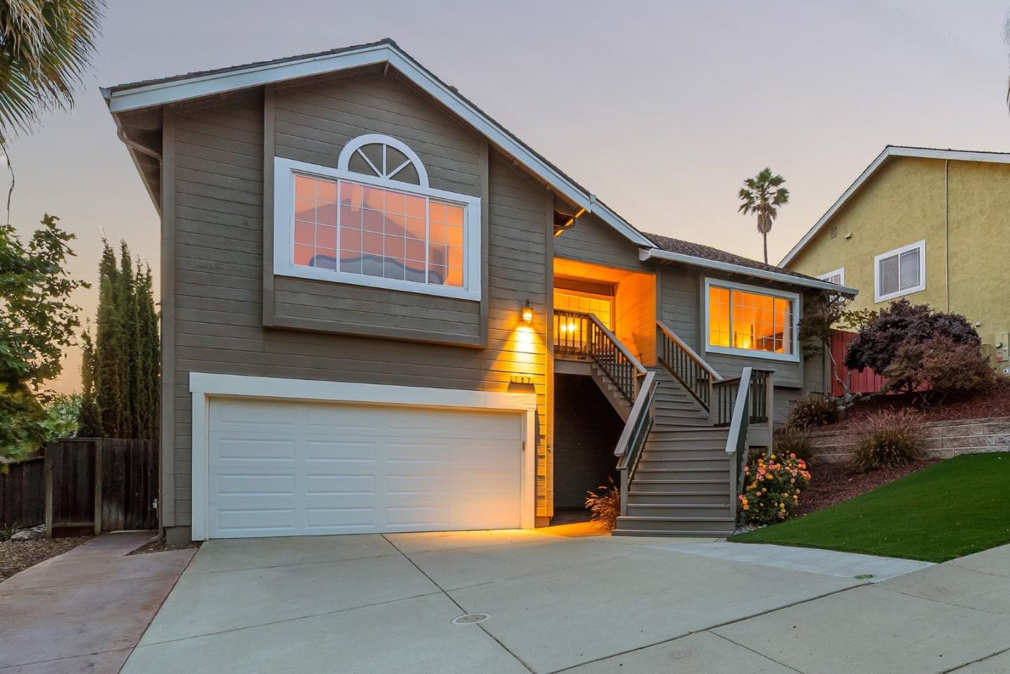 157 Knightshaven Way