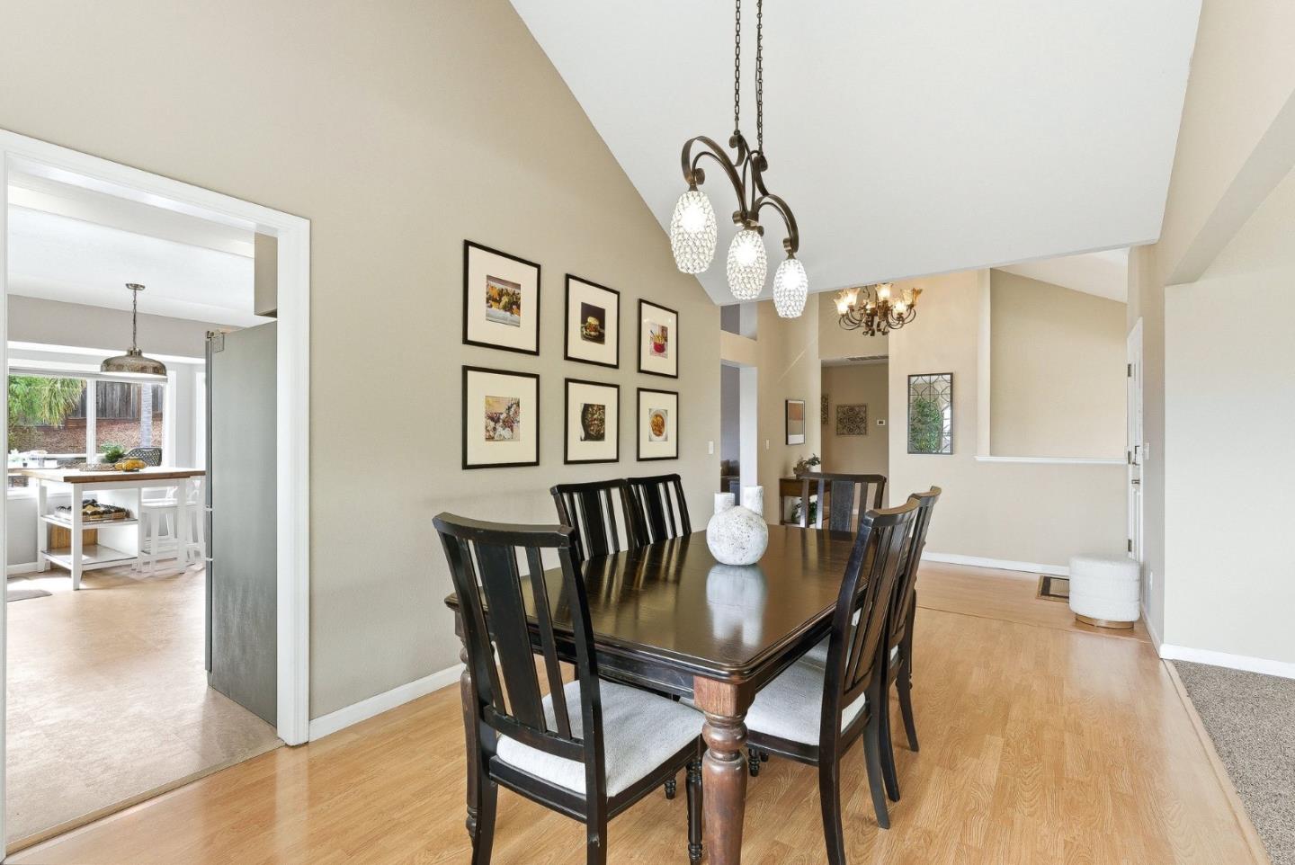 157 Knightshaven Way