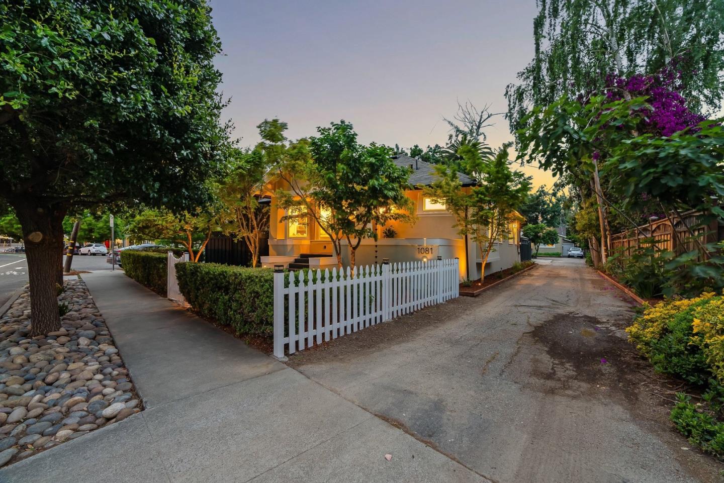 1081 Bird Avenue