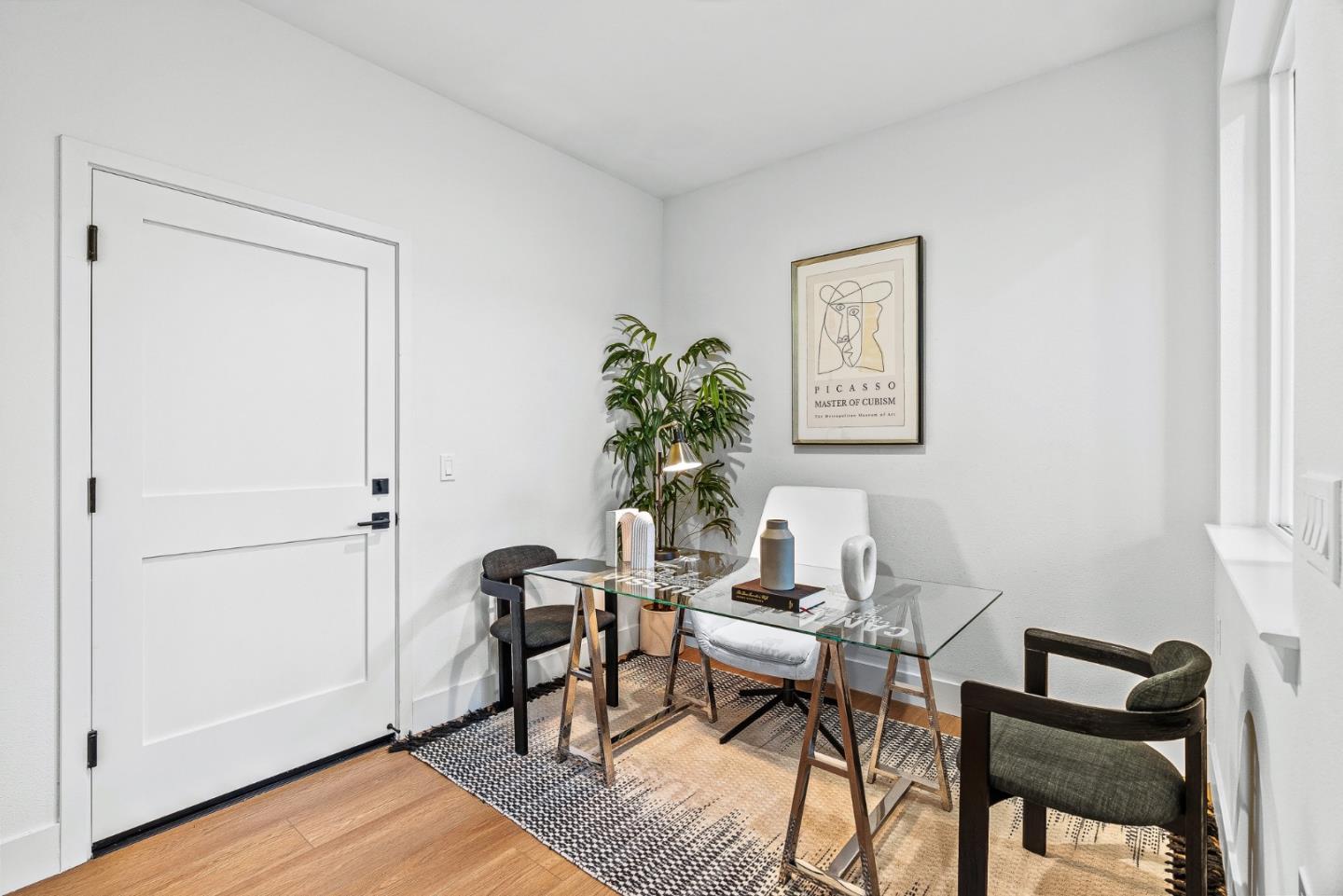 943 Woodside Road