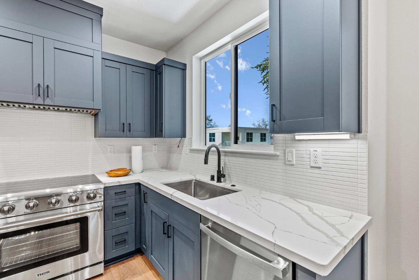 943 Woodside Road