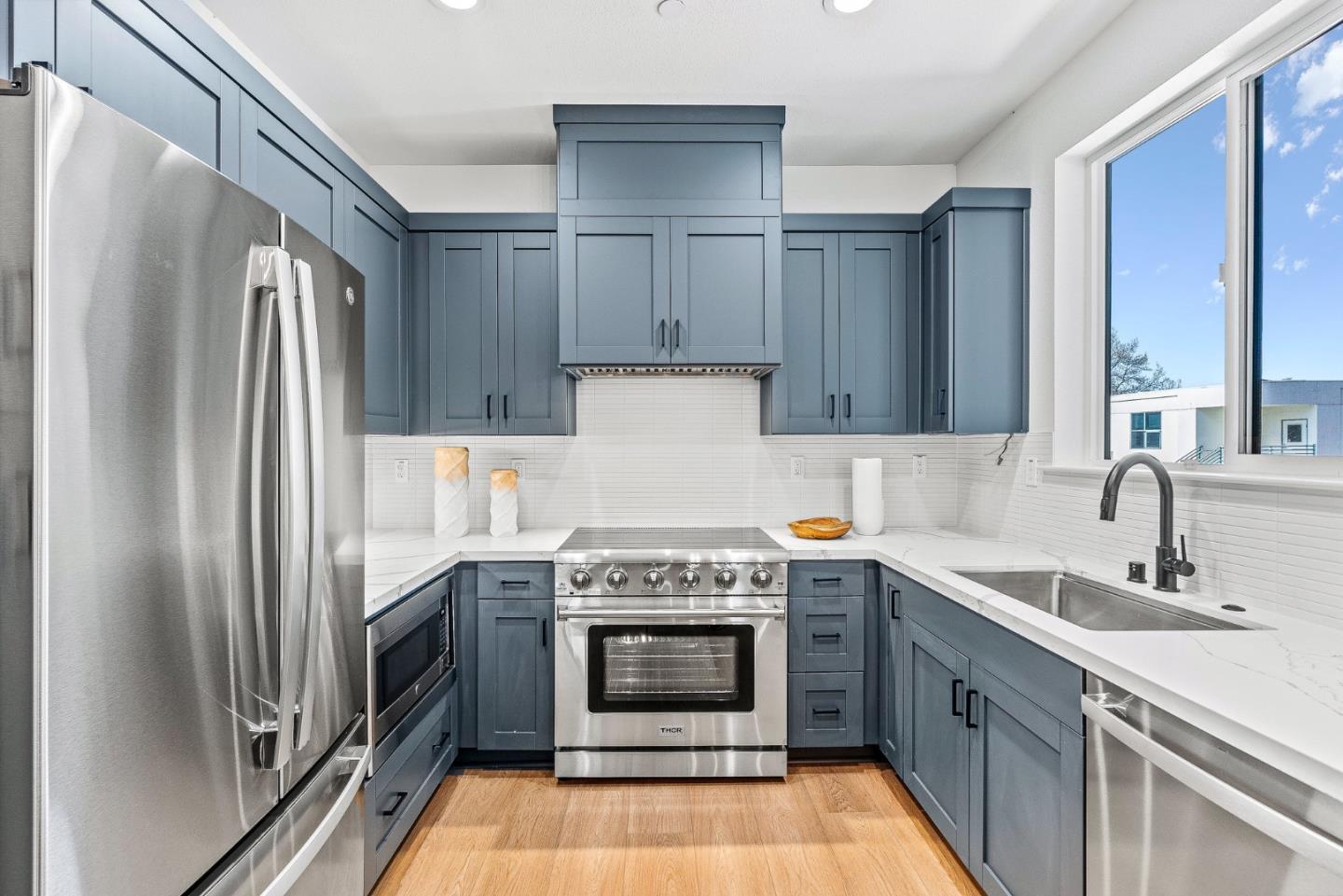 943 Woodside Road