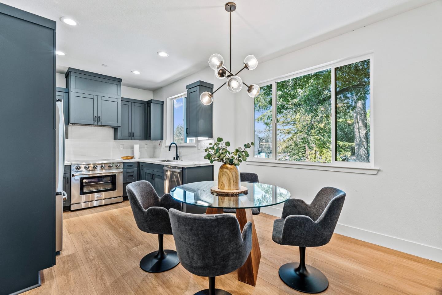 943 Woodside Road