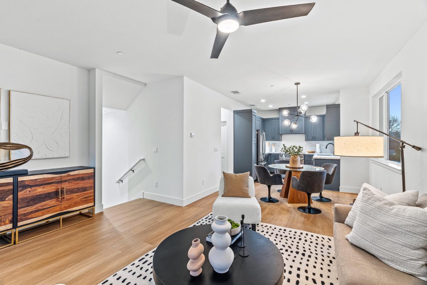 943 Woodside Road