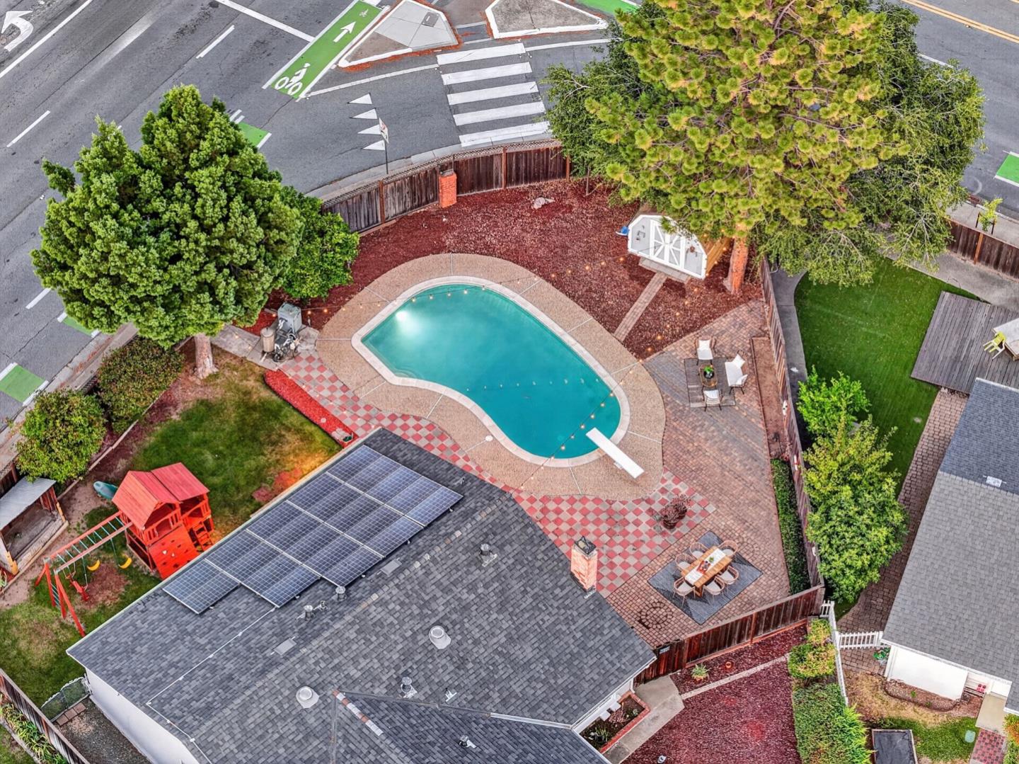 163 Burning Tree DR