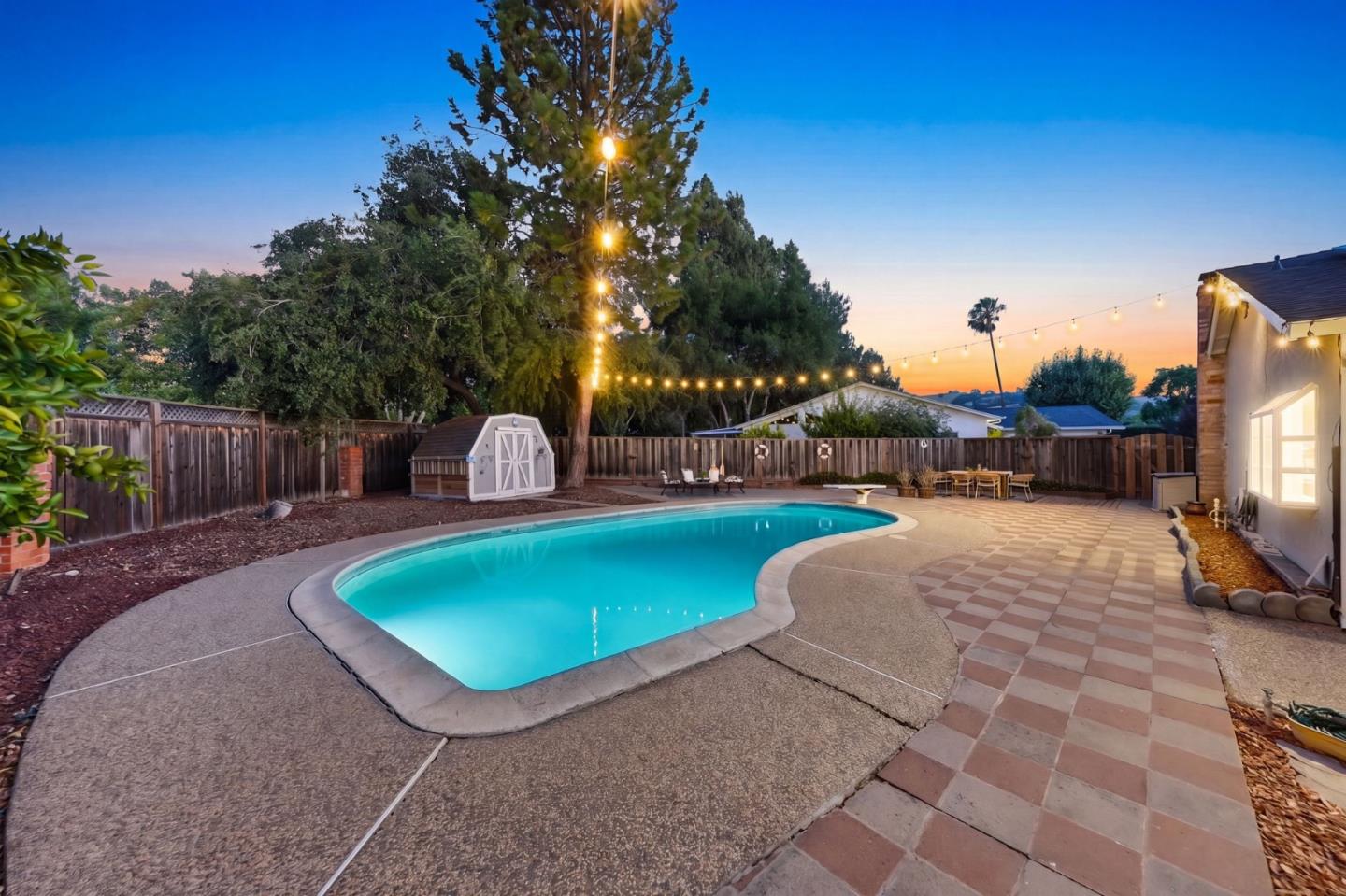 163 Burning Tree DR