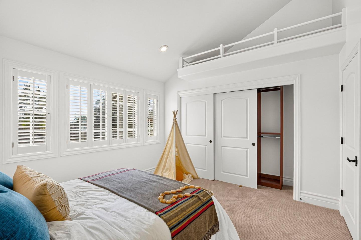 400 Seaview DR