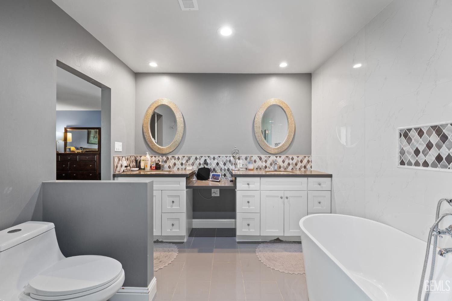 1405 Calle Hermosa
