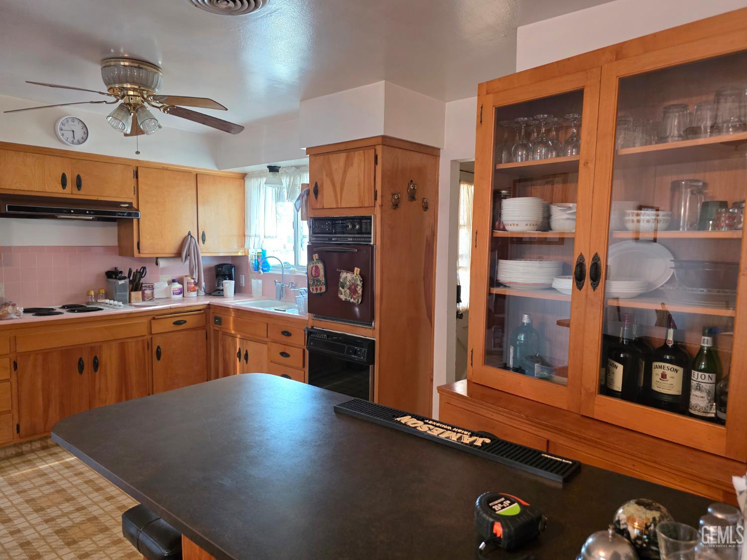 908 San Vicente Drive