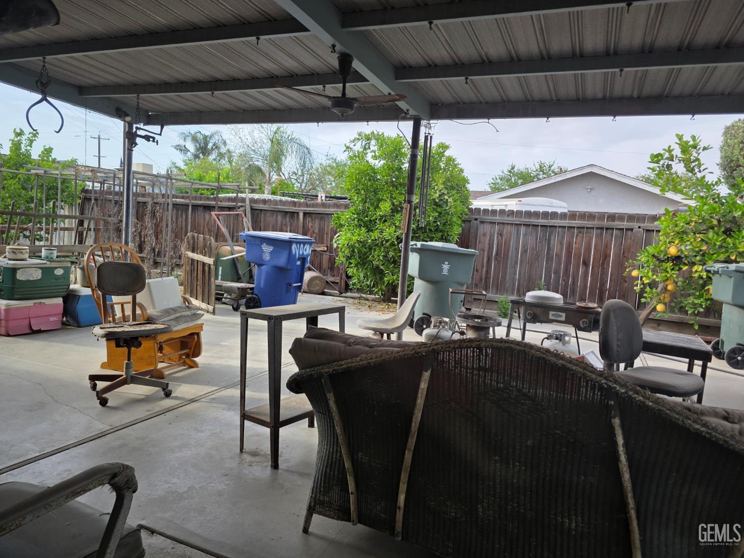 908 San Vicente Drive