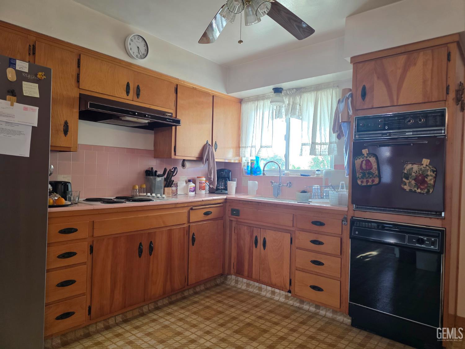 908 San Vicente Drive