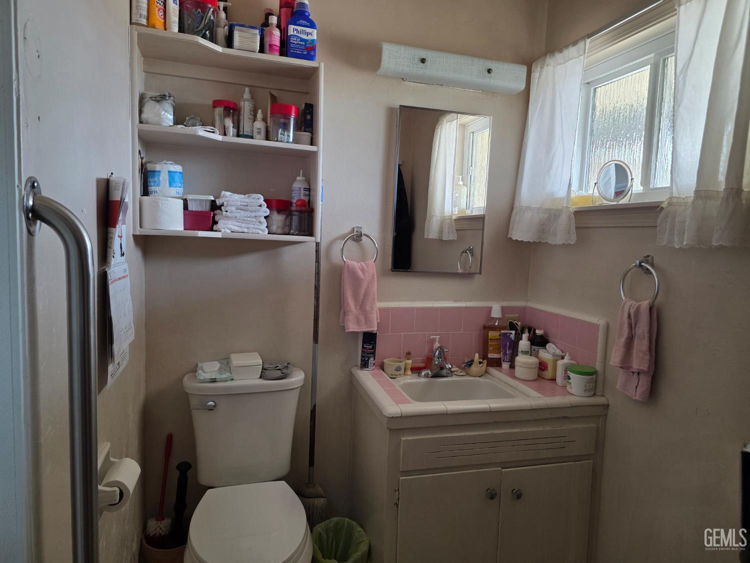 908 San Vicente Drive