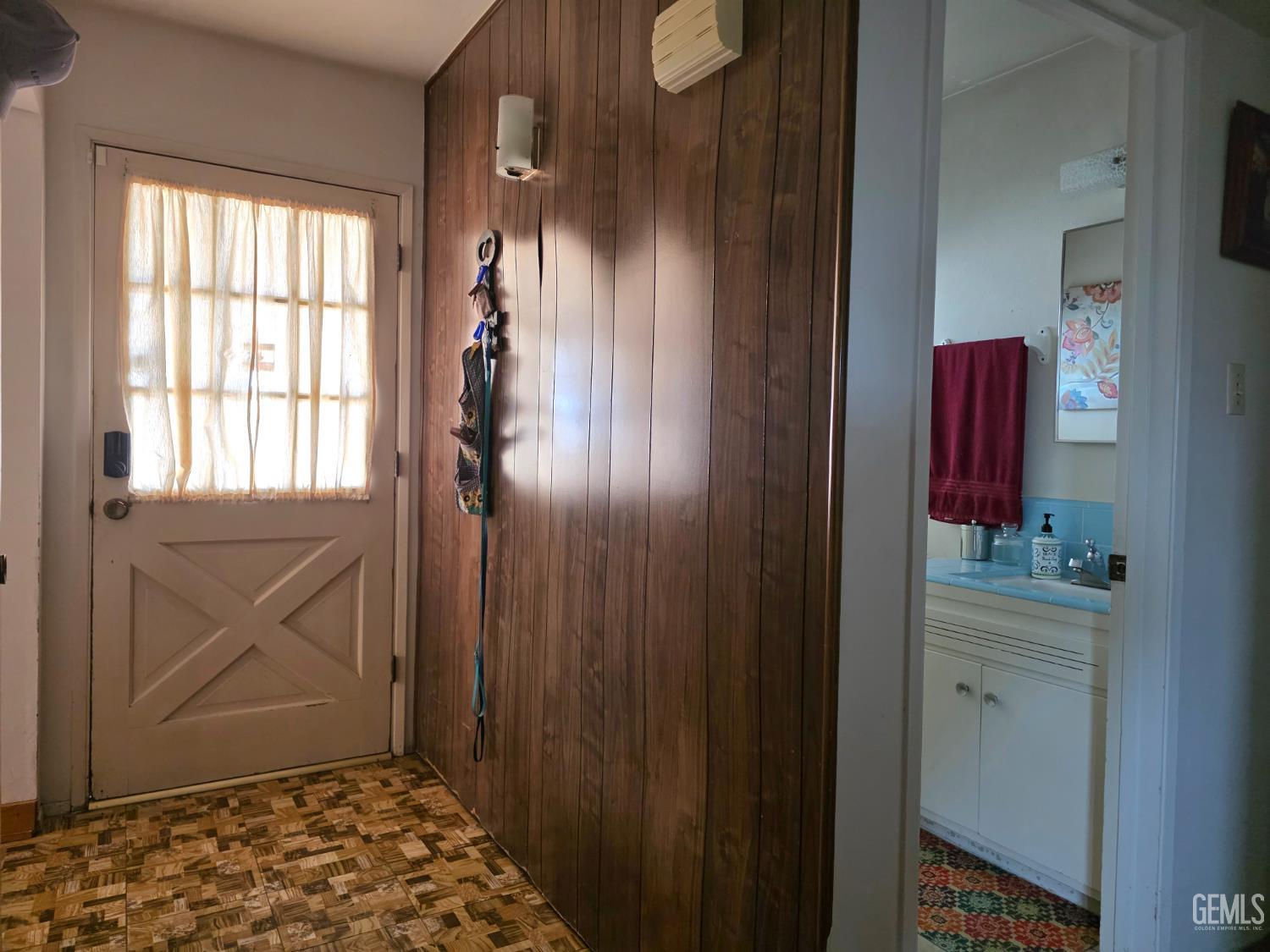 908 San Vicente Drive