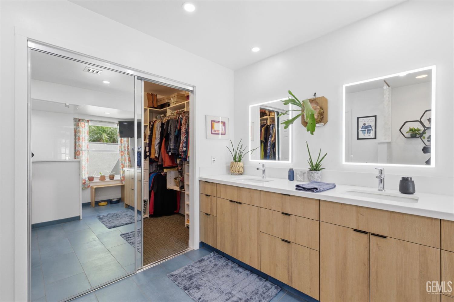 8821 Sierra Oak Drive