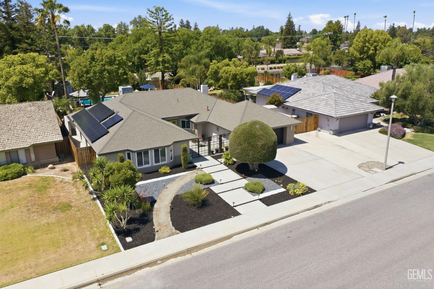 8821 Sierra Oak Drive