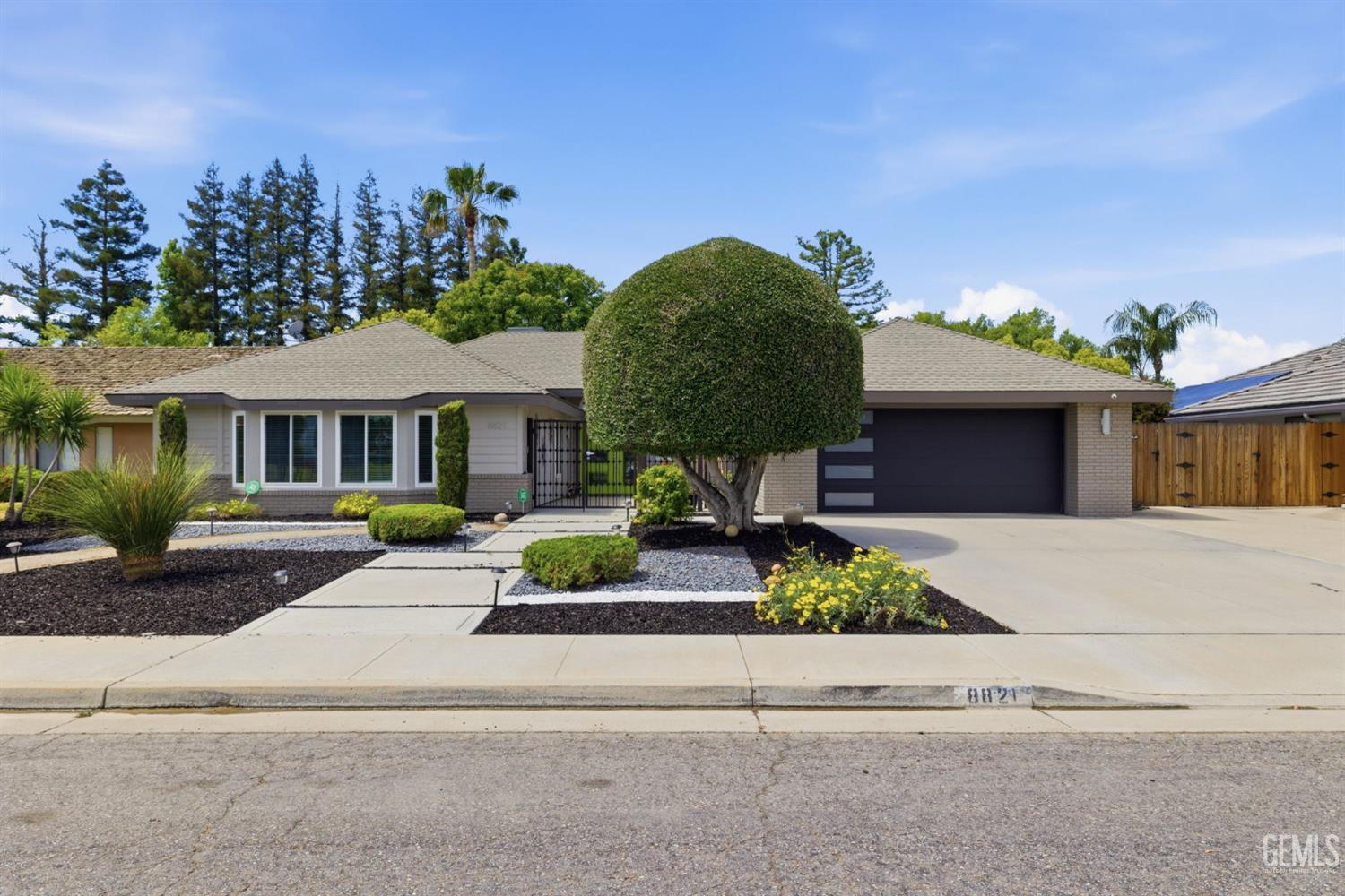8821 Sierra Oak Drive