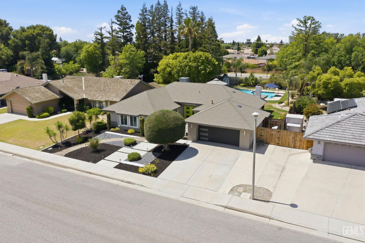 8821 Sierra Oak Drive