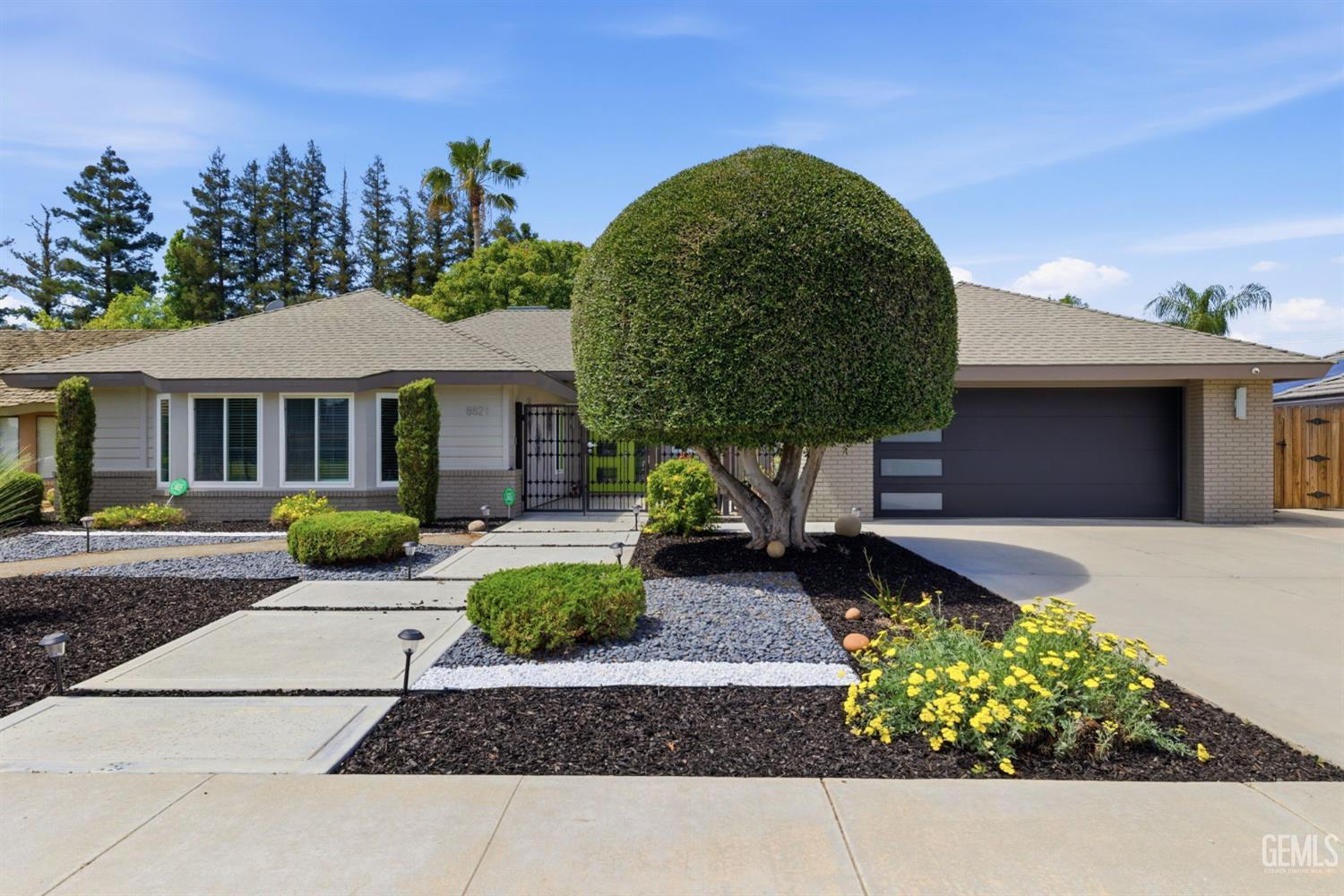 8821 Sierra Oak Drive