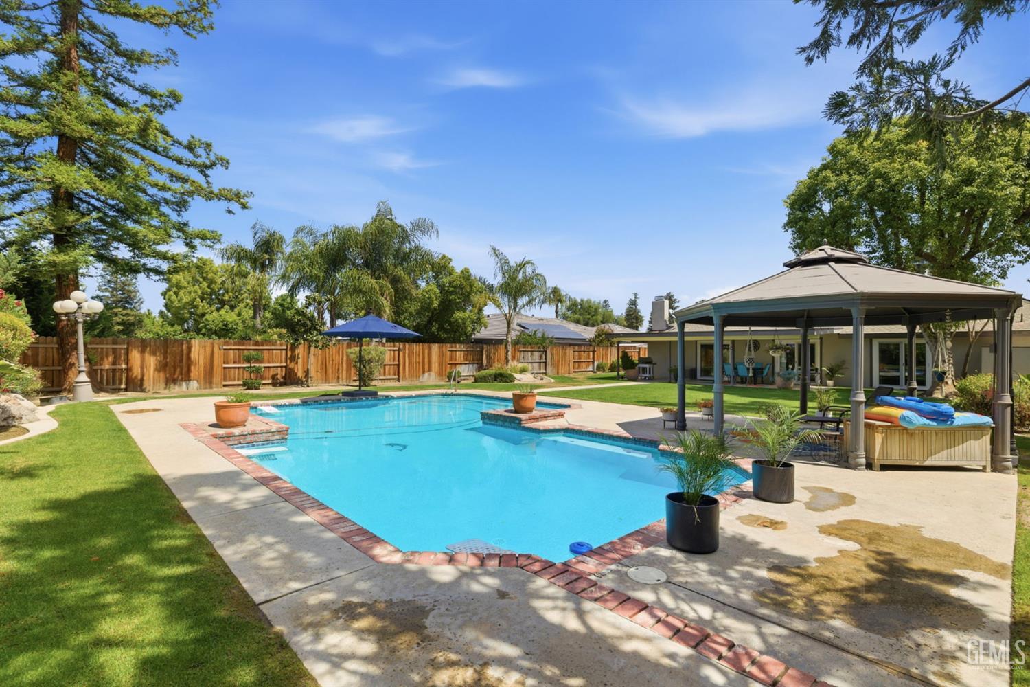8821 Sierra Oak Drive