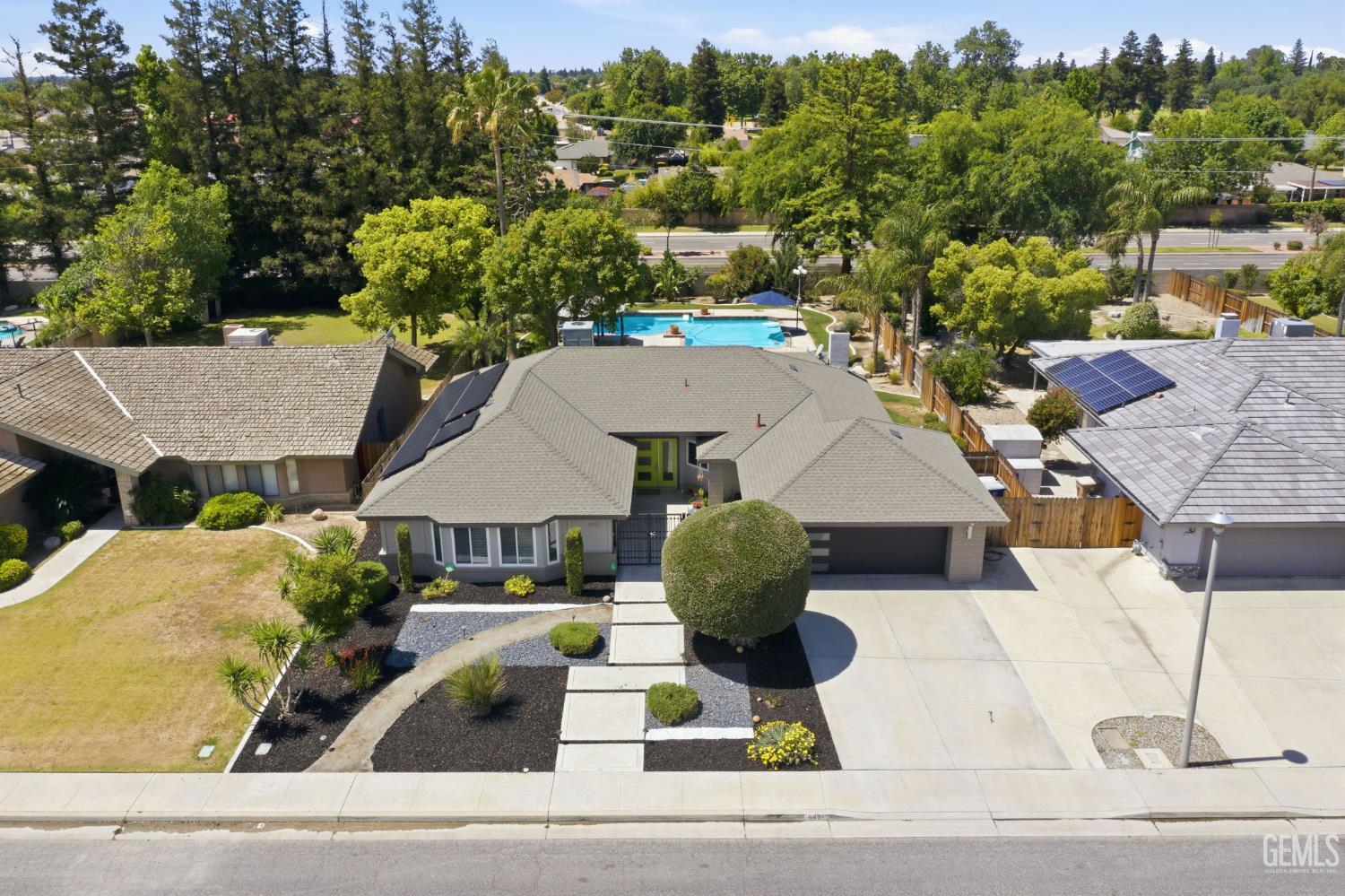 8821 Sierra Oak Drive