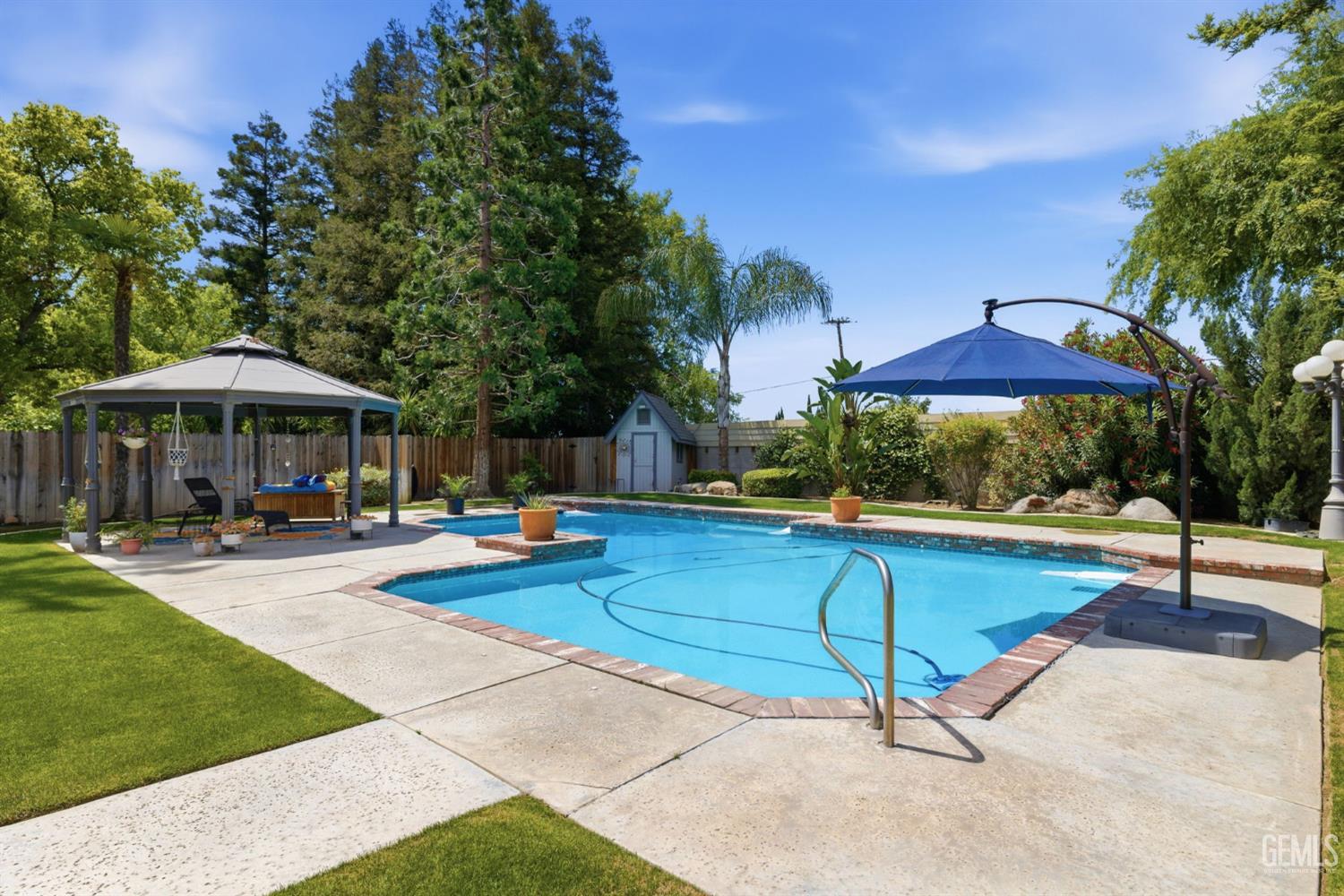 8821 Sierra Oak Drive