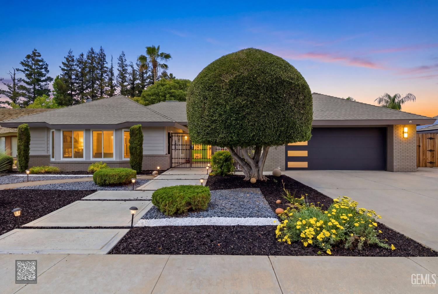 8821 Sierra Oak Drive