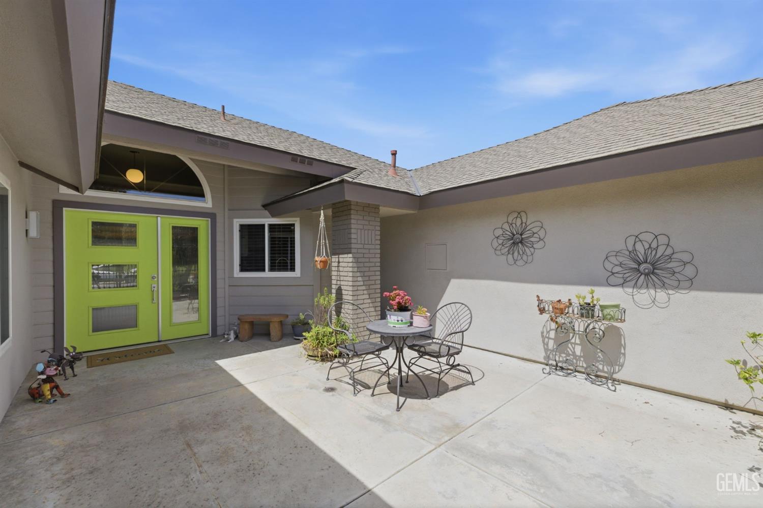 8821 Sierra Oak Drive