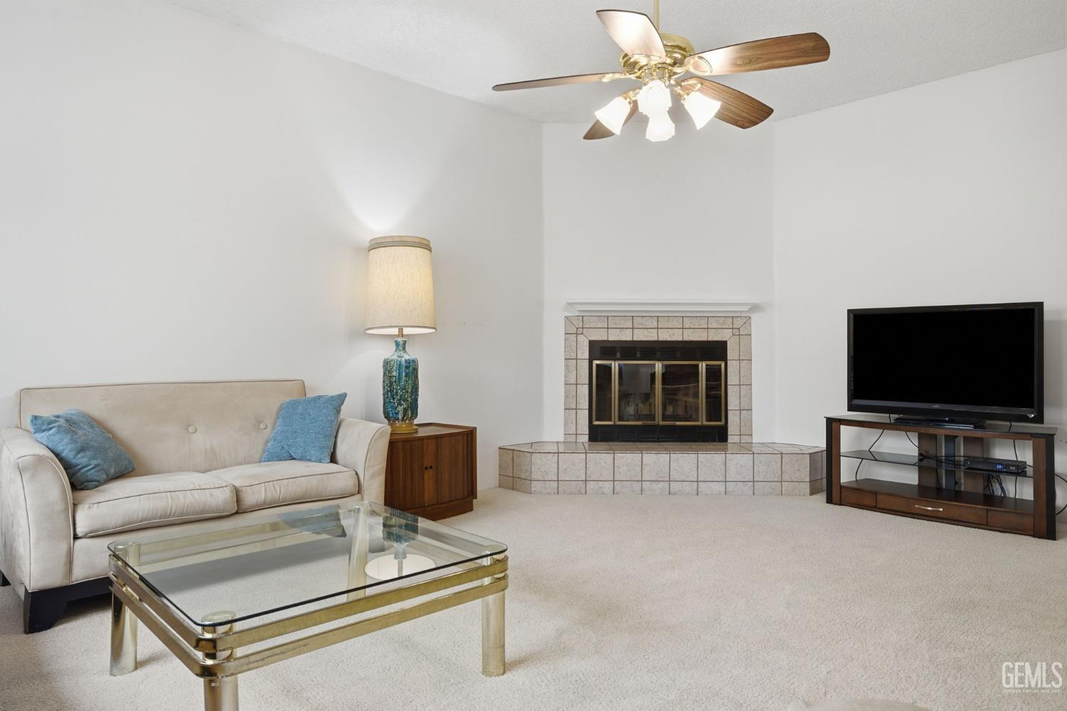 2323 Easthills Drive Unit: 29