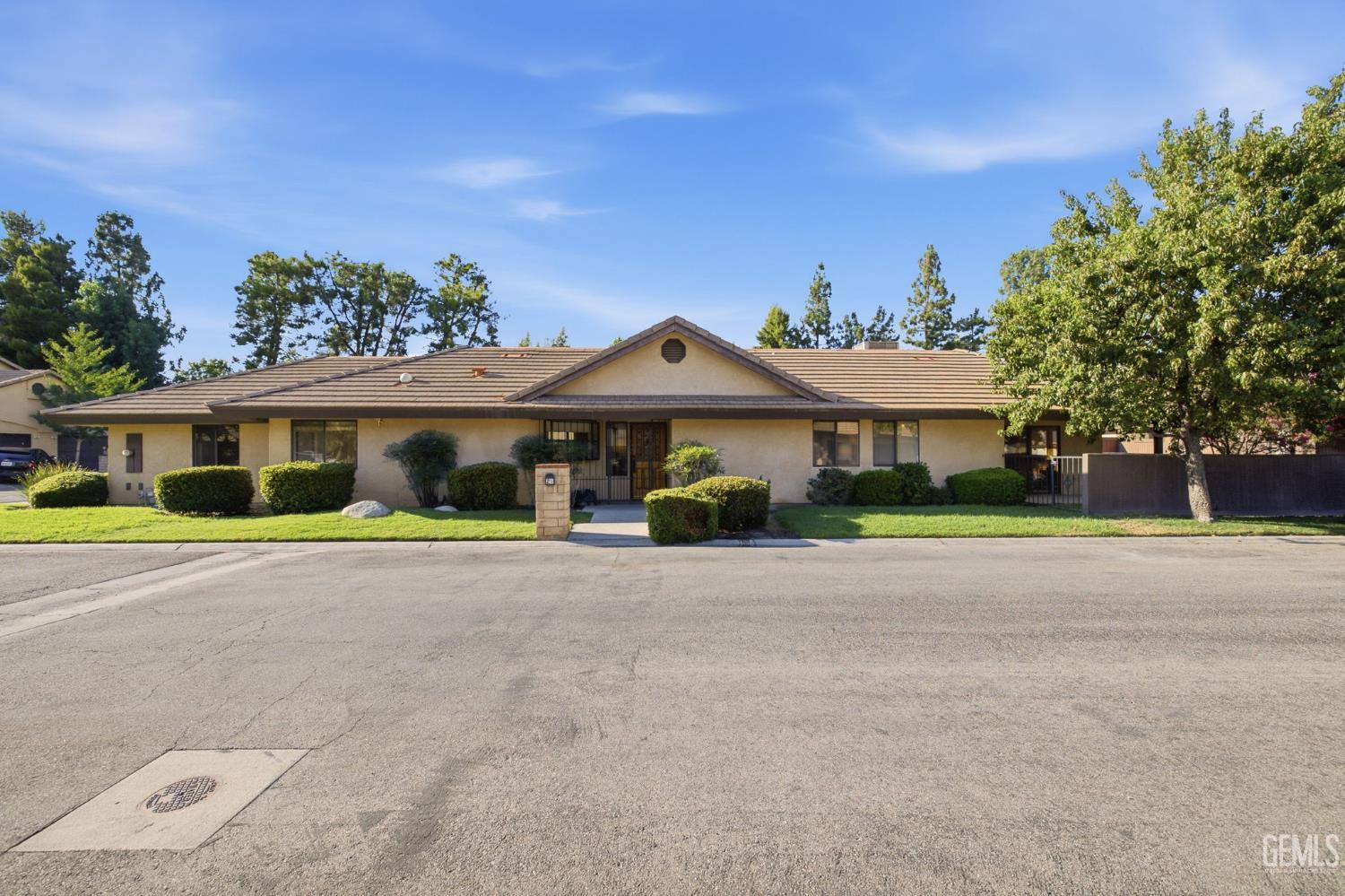 2323 Easthills Drive Unit: 29