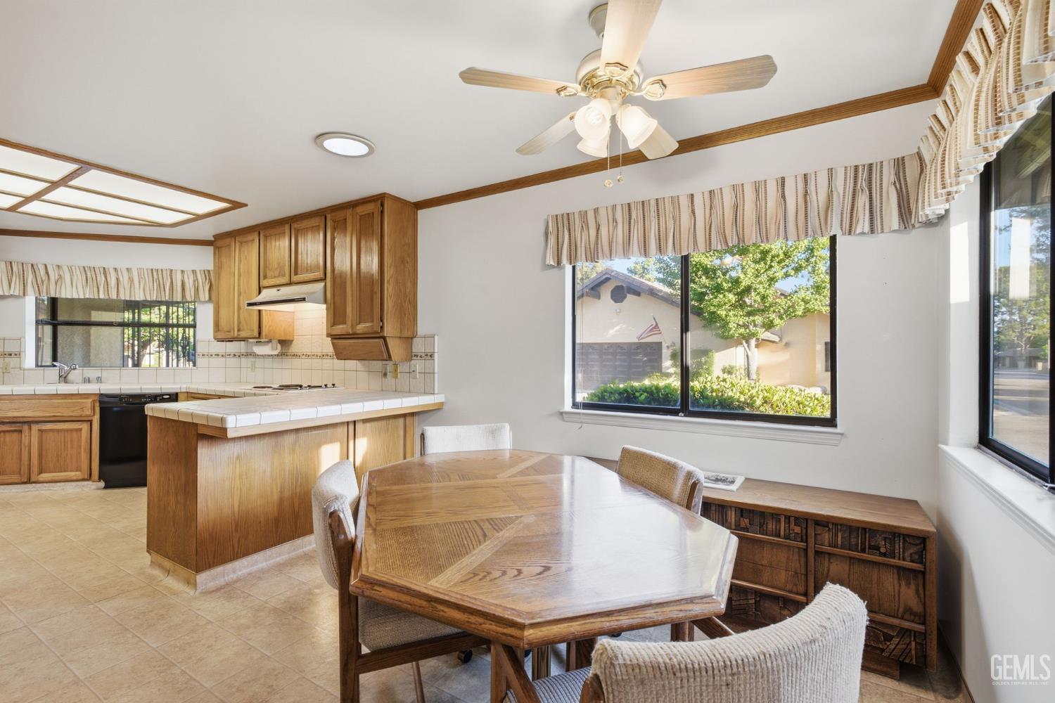 2323 Easthills Drive Unit: 29