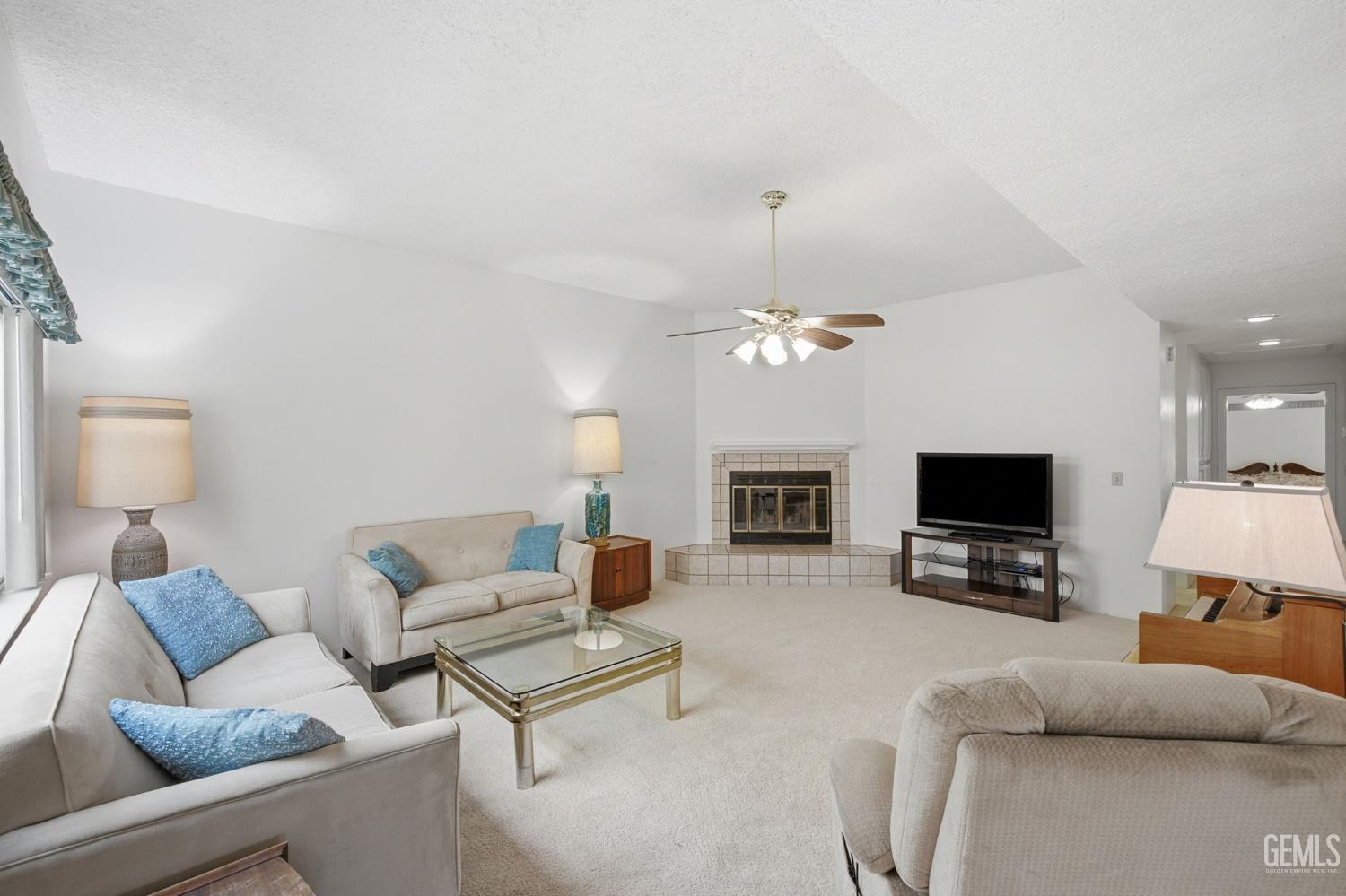 2323 Easthills Drive Unit: 29