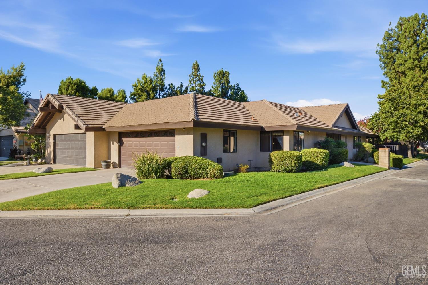 2323 Easthills Drive Unit: 29