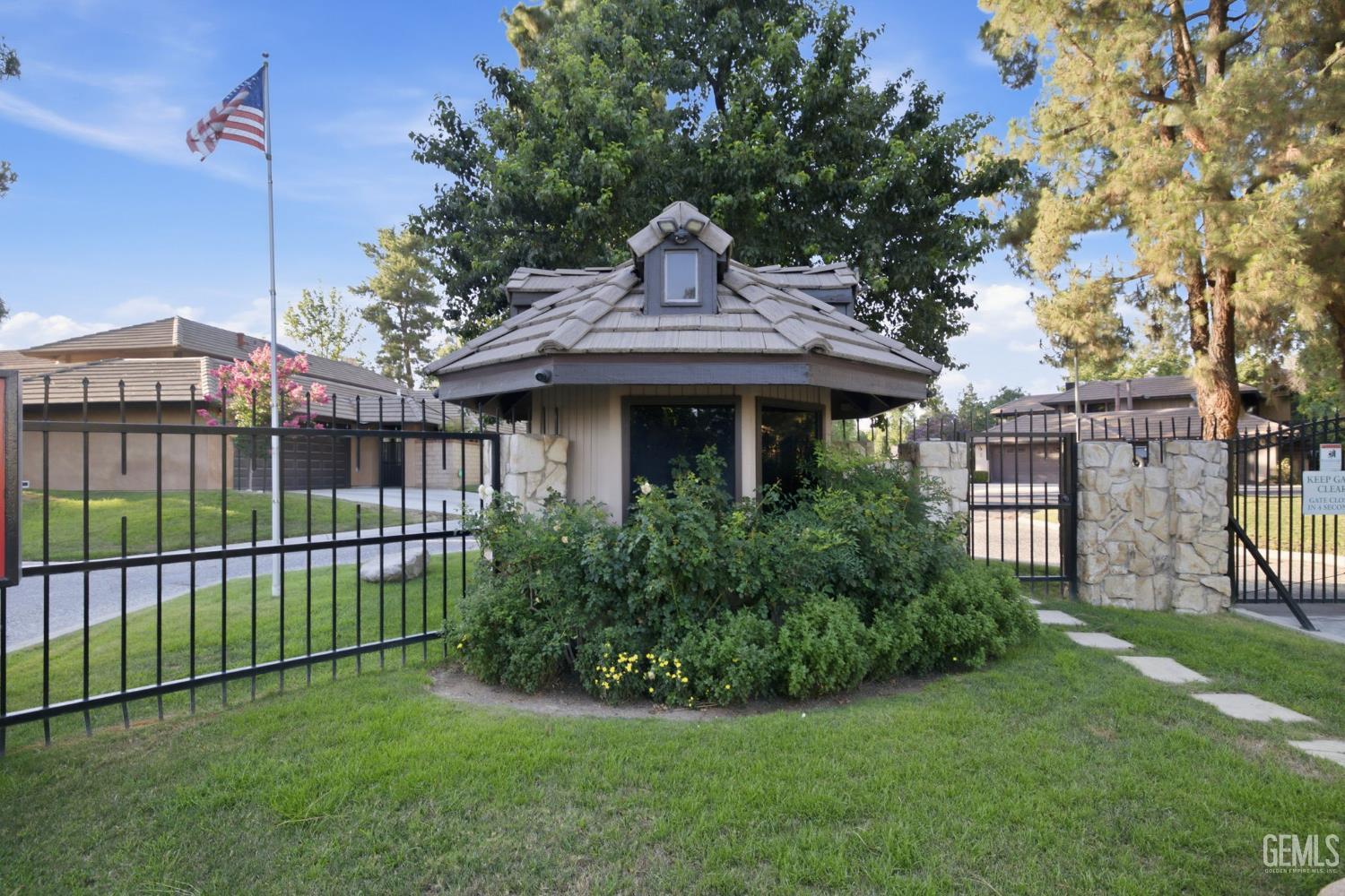 2323 Easthills Drive Unit: 29