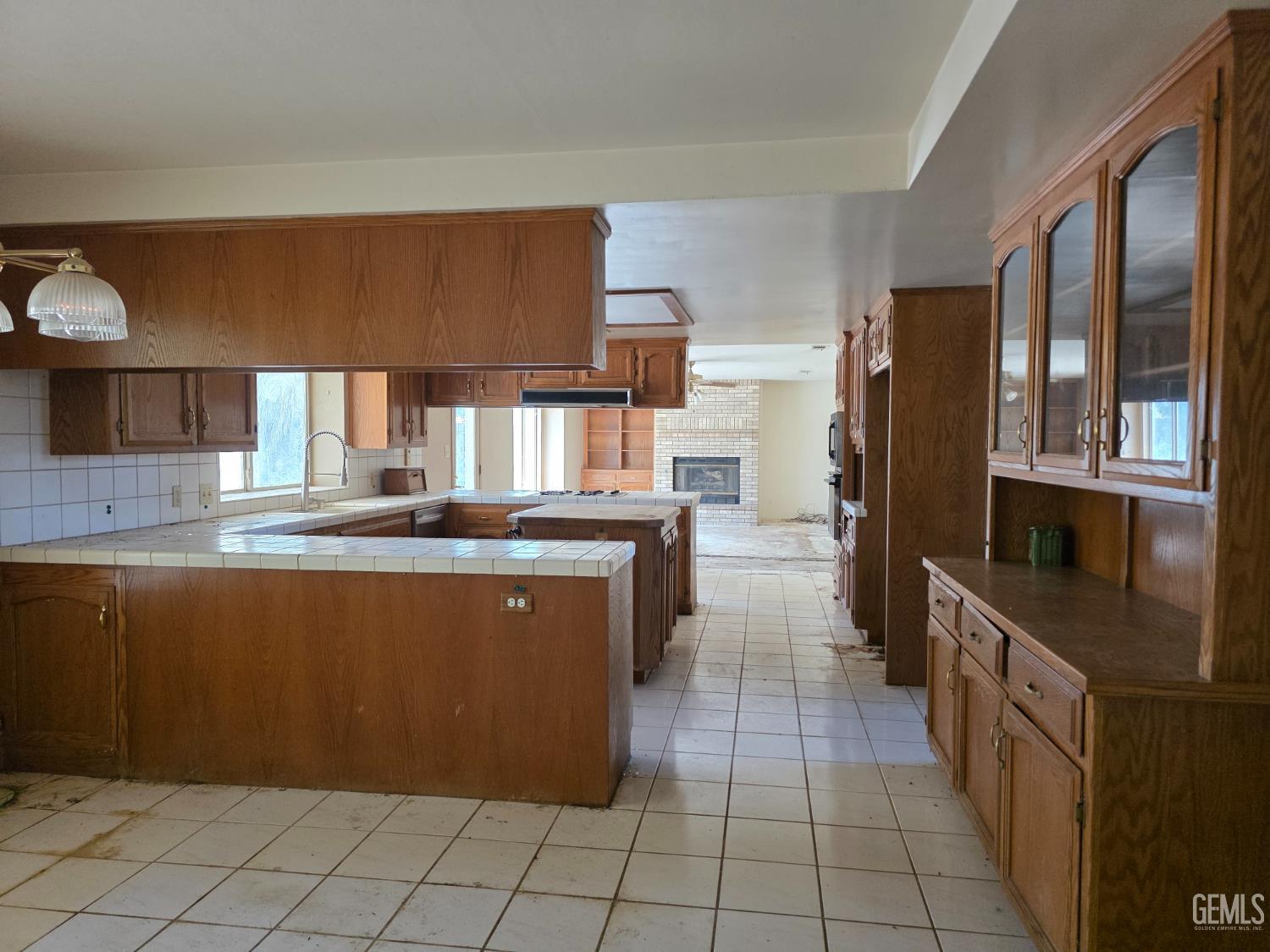 7609 Live Oak Way