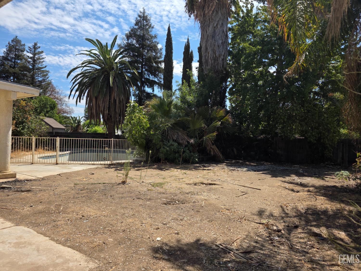 7609 Live Oak Way